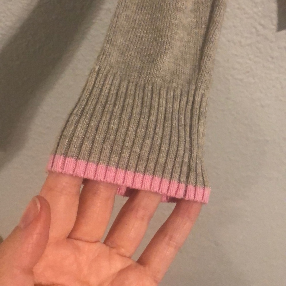 Sweater - Picture 3 of 5